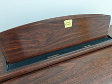 Load image into Gallery viewer, Yamaha Clavinova CVP-305 Digital Piano / arranger in mahogany stock nr 23158