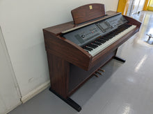 Load image into Gallery viewer, Yamaha Clavinova CVP-305 Digital Piano / arranger in mahogany stock nr 23158