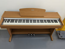 Load image into Gallery viewer, Yamaha Arius YDP-131 Digital Piano in cherry / light oak finish stock nr 23162