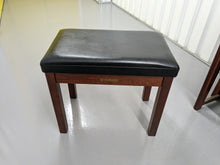 Load image into Gallery viewer, YAMAHA CLAVINOVA CLP-270 DIGITAL PIANO + STOOL IN MAHOGANY stock nr 23165