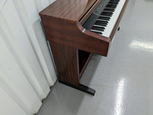 Load image into Gallery viewer, Yamaha Clavinova CLP-860 Digital Piano in mahogany finish stock # 23172