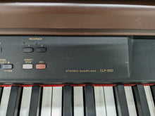 Load image into Gallery viewer, Yamaha Clavinova CLP-860 Digital Piano in mahogany finish stock # 23172
