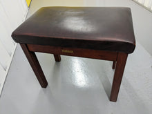 Load image into Gallery viewer, Yamaha Clavinova CVP-206 piano arranger in mahogany with stool stock nr 23257