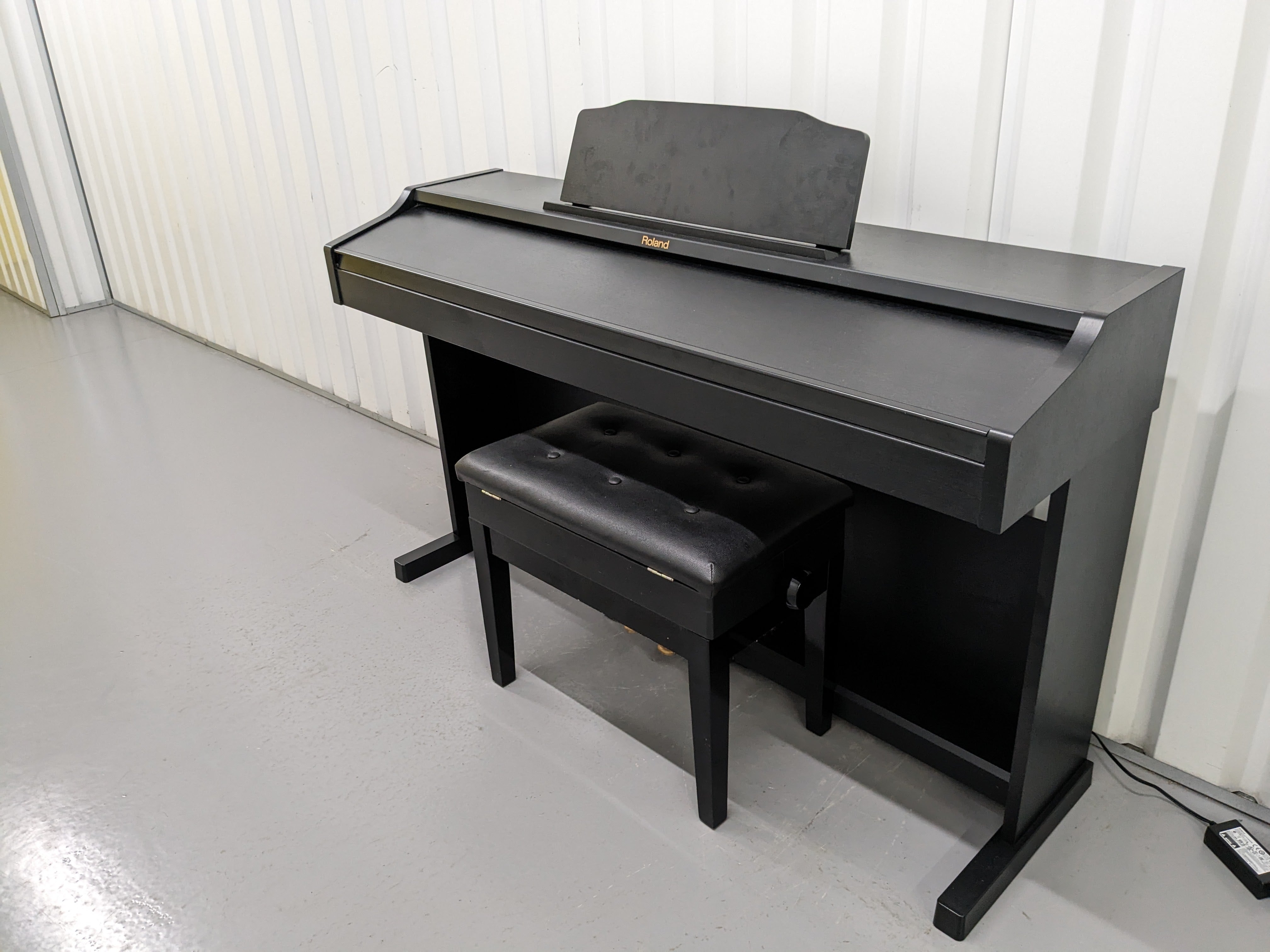 Roland RP401R digital piano and stool in satin black finish stock numb