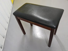 Load image into Gallery viewer, Yamaha Clavinova CLP-230 Digital Piano and stool in mahogany stock nr 23276