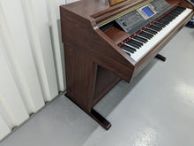 Load image into Gallery viewer, Yamaha Clavinova CVP-205 in mahogany with big speakers in base stock nr 23297