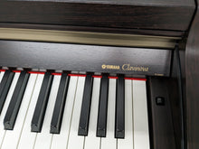 Load image into Gallery viewer, Yamaha Clavinova CLP-920 Digital Piano in dark rosewood stock nr 23315