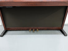 Load image into Gallery viewer, Yamaha Clavinova CVP-305 Digital Piano / arranger in mahogany stock nr 23351