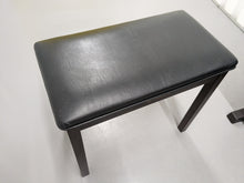 Load image into Gallery viewer, Yamaha Clavinova CVP-301 Digital Piano / arranger in rosewood. stock # 23368