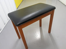 Load image into Gallery viewer, Yamaha Clavinova CLP-320 Digital Piano and stool in cherry wood, stock no 25495