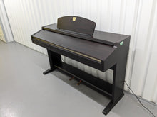 Load image into Gallery viewer, Yamaha Clavinova CLP-920 Digital Piano in dark rosewood stock nr 23457