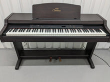 Load image into Gallery viewer, Yamaha Clavinova CLP-820 Digital Piano in dark rosewood stock nr 24002