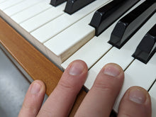 Load image into Gallery viewer, YAMAHA CLAVINOVA CLP-370c DIGITAL PIANO + STOOL in cherry wood stock nr 24036