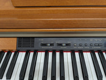 Load image into Gallery viewer, Yamaha Clavinova CLP-950 Digital Piano in cherry wood / light oak stock nr 24070