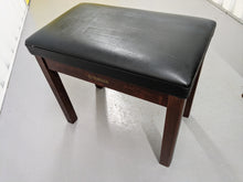 Load image into Gallery viewer, Yamaha Clavinova CLP-950 Digital Piano and stool in mahogany stock nr 24125