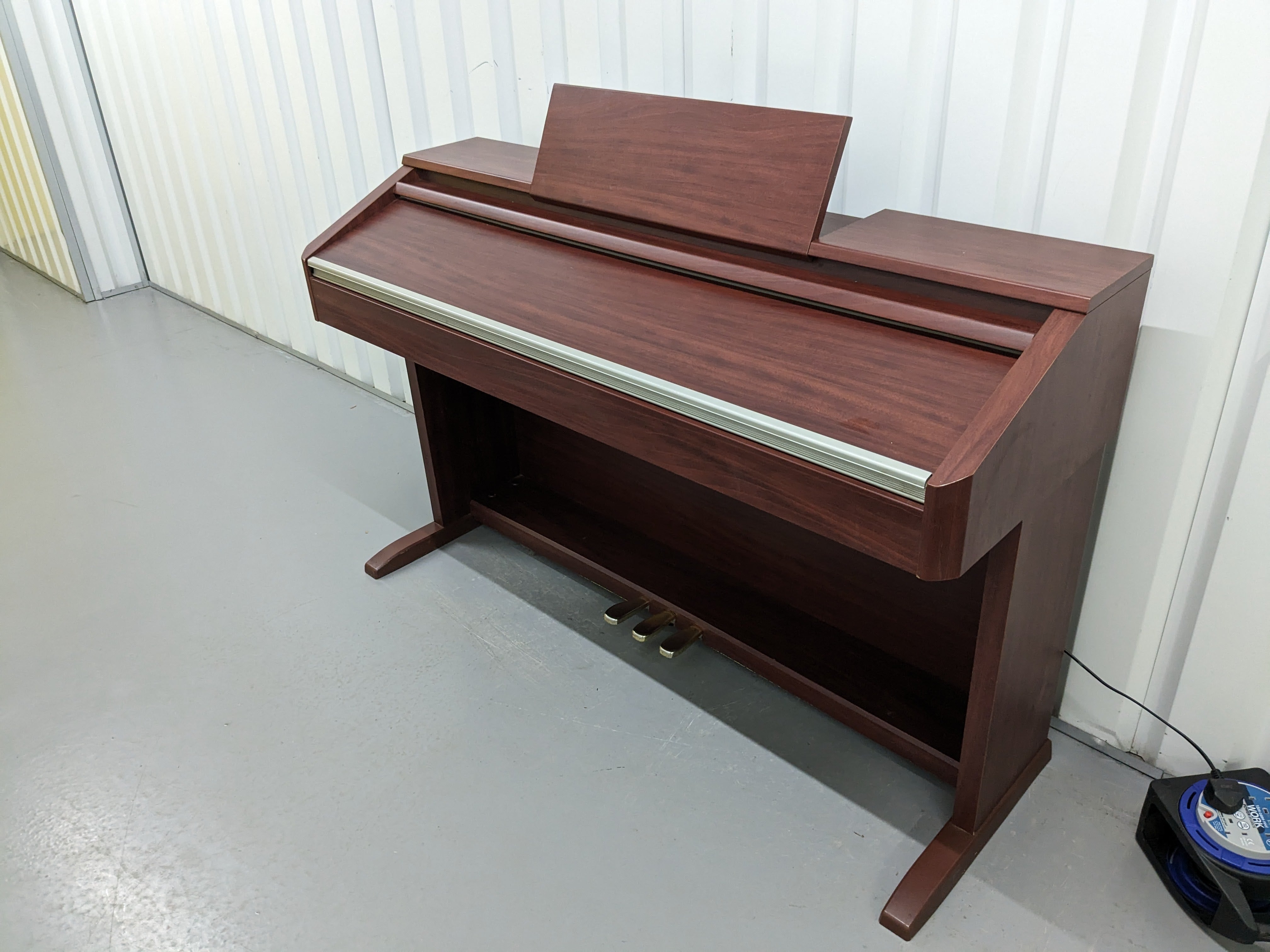 Casio Celviano AP-500 digital piano in mahogany finish stock