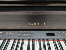 Load image into Gallery viewer, YAMAHA CLAVINOVA CLP-880 high end Digital Piano in rosewood Stock nr 24153