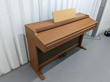 Load image into Gallery viewer, Yamaha Clavinova CLP-950 Digital Piano in cherry wood / light oak stock nr 24162