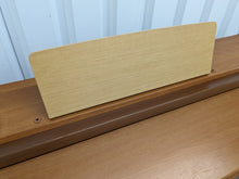 Load image into Gallery viewer, Yamaha Clavinova CLP-950 Digital Piano in cherry wood / light oak stock nr 24162