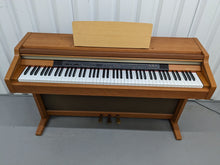 Load image into Gallery viewer, Yamaha Clavinova CLP-950 Digital Piano in cherry wood / light oak stock nr 24162
