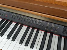 Load image into Gallery viewer, Yamaha Clavinova CLP-950 Digital Piano in cherry wood / light oak stock nr 24162