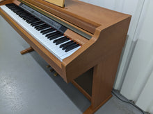 Load image into Gallery viewer, Yamaha Clavinova CLP-950 Digital Piano in cherry wood / light oak stock nr 24162