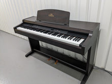 Load image into Gallery viewer, Yamaha Clavinova CLP-820 Digital Piano in dark rosewood stock nr 24250
