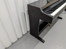Load image into Gallery viewer, Yamaha Clavinova CLP-820 Digital Piano in dark rosewood stock nr 24250