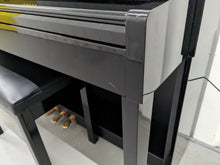 Load image into Gallery viewer, Yamaha Clavinova CLP-430PE in polished ebony glossy black + stool stock nr 24262