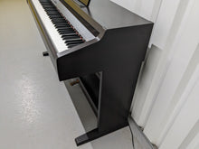 Load image into Gallery viewer, Yamaha Clavinova CLP-910 Digital Piano in rosewood, weighted keys stock nr 24278