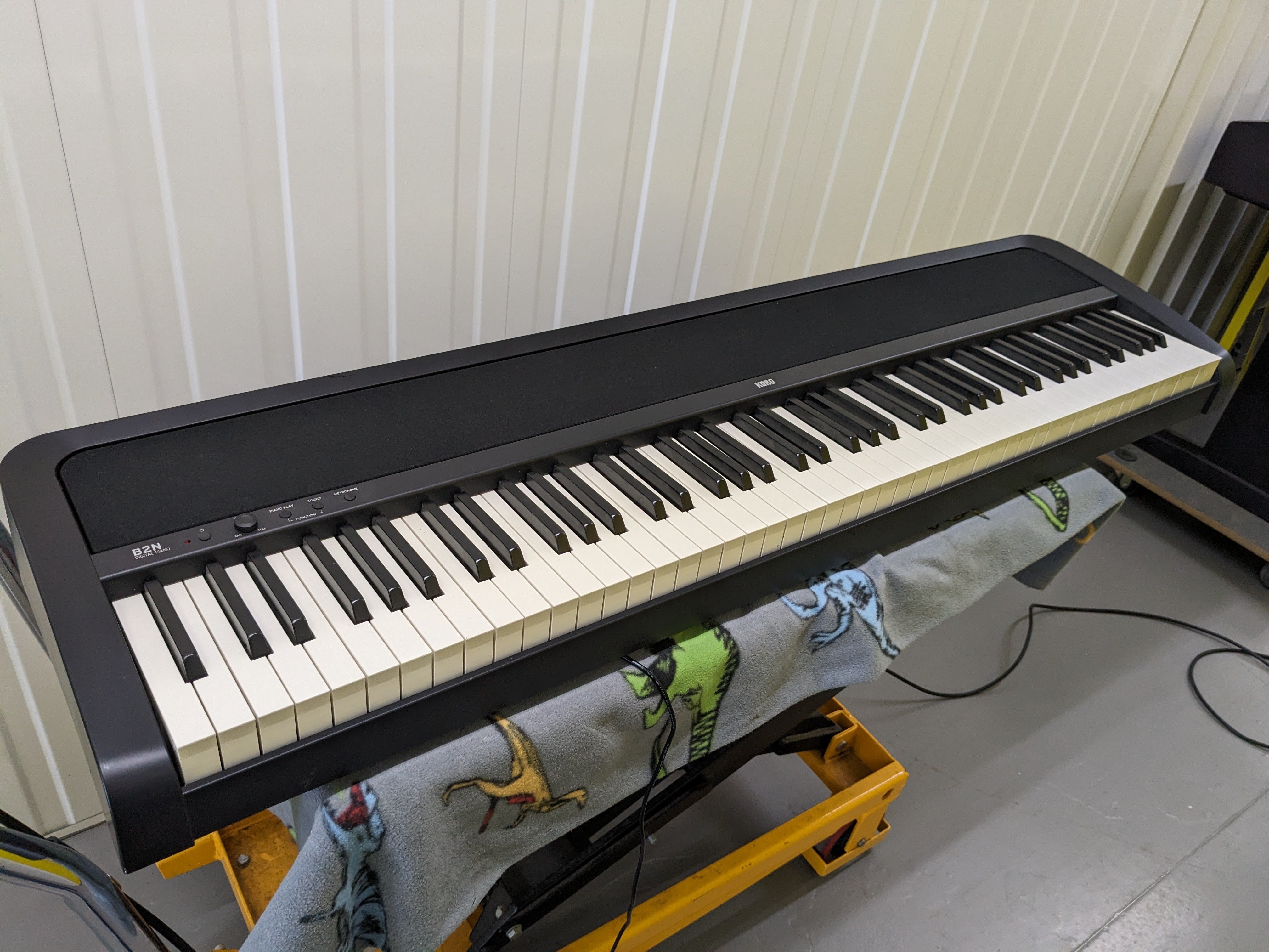 Korg B2N 88 Key portable lightweight Piano + stool + pedal stock