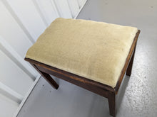 Load image into Gallery viewer, TECHNICS SX-PX662 DIGITAL PIANO AND STOOL IN MAHOGANY stock number 24284