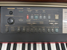 Load image into Gallery viewer, Yamaha Clavinova CVP-206 piano arranger in mahogany finish stock nr 24324