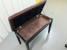 Load image into Gallery viewer, Yamaha Clavinova CLP-860 Digital Piano and stool in mahogany stock # 24336