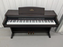 Load image into Gallery viewer, Yamaha Clavinova CLP-840 Digital Piano in dark rosewood finish stock # 24289