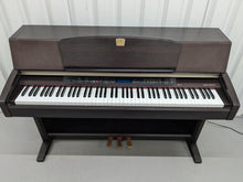 Load image into Gallery viewer, Yamaha Clavinova CLP-970 Digital Piano in dark rosewood stock nr 24355