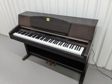 Load image into Gallery viewer, Yamaha Clavinova CLP-970 Digital Piano in dark rosewood stock nr 24355