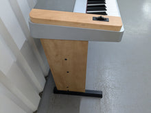 Load image into Gallery viewer, Yamaha DGX-640 rosewood portable grand piano keyboard 3 pedals stock #24373