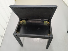 Load image into Gallery viewer, Yamaha clavinova CLP-725 digital piano and stool in satin black stock #24401