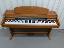Load image into Gallery viewer, Yamaha Clavinova CLP-950 Digital Piano in cherry wood finish stock nr 24423