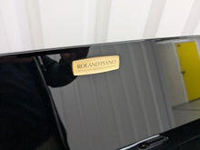 Load image into Gallery viewer, Roland HP506 Digital Piano glossy black wooden action keys + stool Stock nr 24443