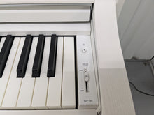 Load image into Gallery viewer, Yamaha Clavinova CLP-735 in satin white with heigh-adjustable stool stock nr 24465