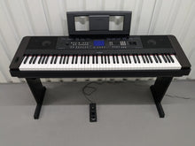 Load image into Gallery viewer, Yamaha DGX-650 rosewood portable grand piano keyboard and stand stock #24491