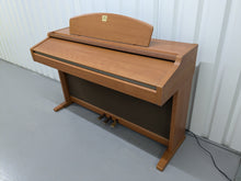Load image into Gallery viewer, Yamaha Clavinova CLP-950 Digital Piano in cherry wood finish stock nr 24571