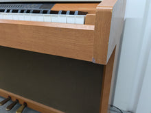 Load image into Gallery viewer, Yamaha Clavinova CLP-950 Digital Piano in cherry wood finish stock nr 24571