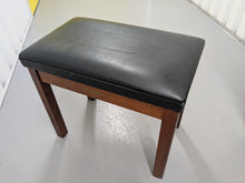 Load image into Gallery viewer, YAMAHA CLAVINOVA CLP-270 DIGITAL PIANO AND STOOL IN MAHOGANY FINISH stock #24566