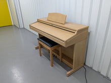 Load image into Gallery viewer, Roland HP-3E Digital Piano and stool in light oak finish Stock nr 24628