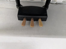 Load image into Gallery viewer, Yamaha Clavinova CVP-105 digital piano arranger in rosewood stock 25017