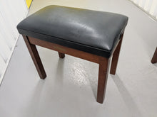 Load image into Gallery viewer, YAMAHA CLAVINOVA CLP-270 DIGITAL PIANO AND STOOL IN MAHOGANY FINISH stock #25096