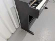 Load image into Gallery viewer, Yamaha Arius YDP-162 Digital Piano in rosewood, clavinova keyboard stock # 25103